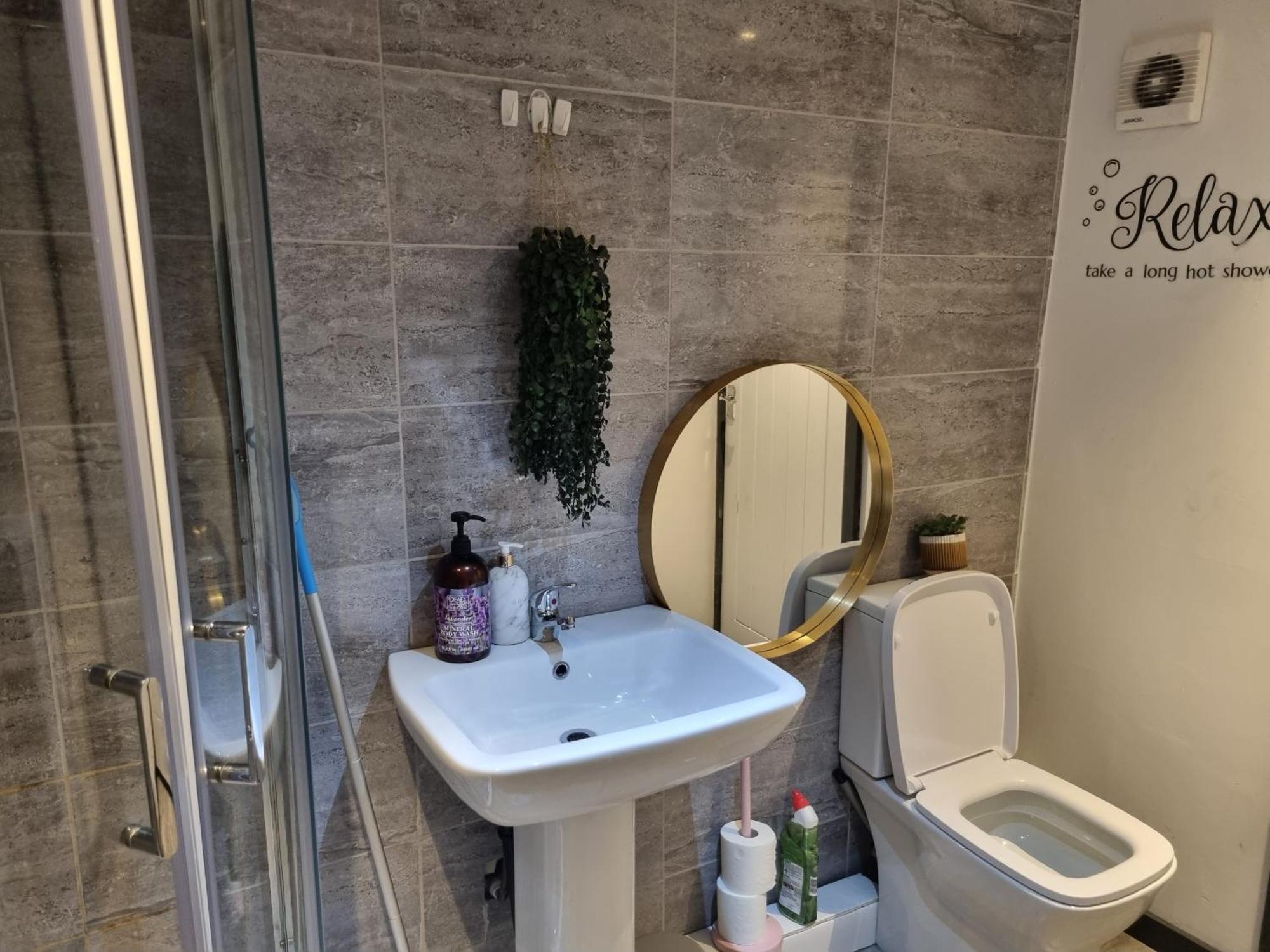Apartmán A Cosy Deluxe Size Studio With Queen Size And Sofa Bed Leeds  Exteriér fotografie